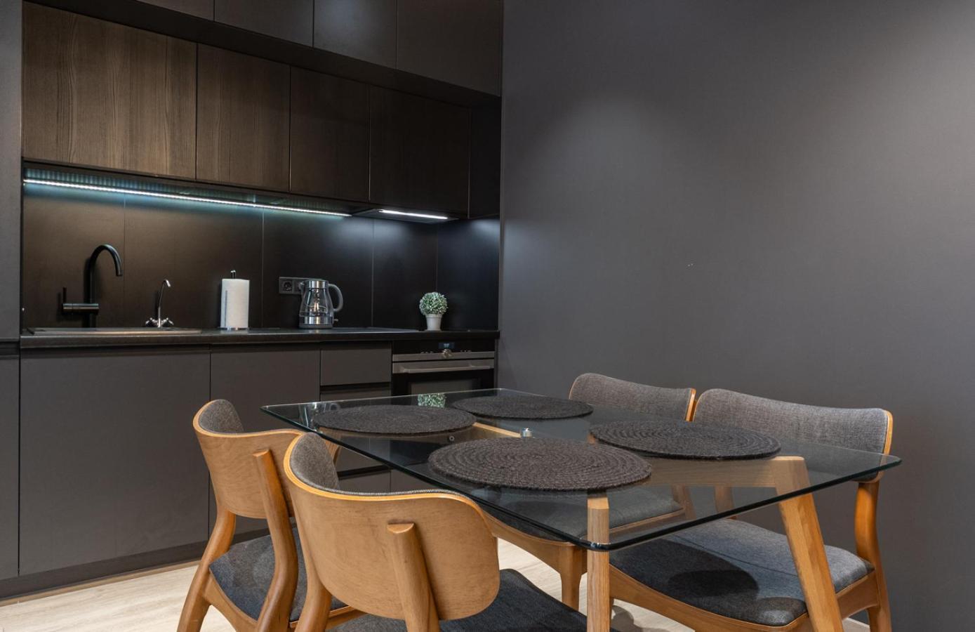 Royal Tower Residence Big Vip Apartment In Center Floor 27 เคียฟ ภายนอก รูปภาพ