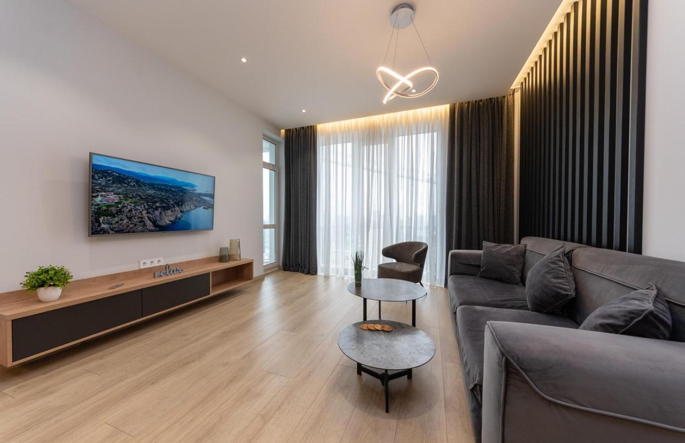 Royal Tower Residence Big Vip Apartment In Center Floor 27 เคียฟ ภายนอก รูปภาพ
