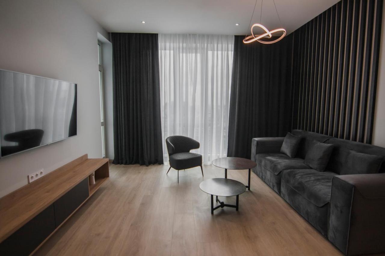 Royal Tower Residence Big Vip Apartment In Center Floor 27 เคียฟ ภายนอก รูปภาพ